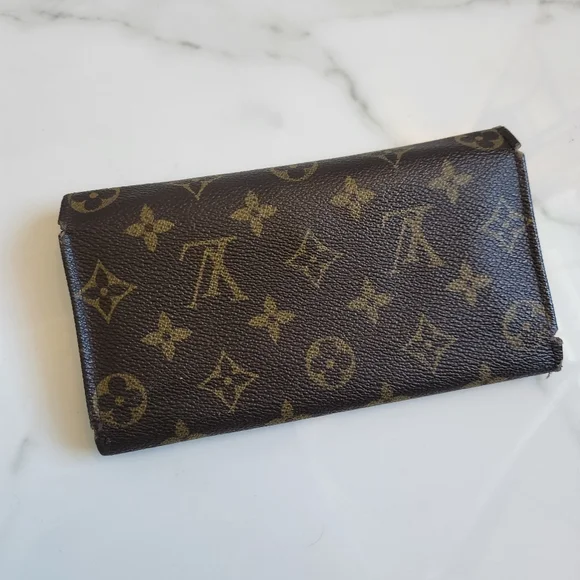 Louis Vuitton Envelope Wallet - Picture 2 of 16
